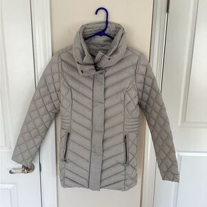 Bagatelle Gray Quilted Jacket, Hannah Packable Down Jacket in Silver, Small